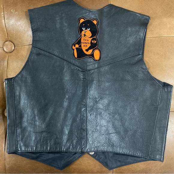Kids vintage Leather Biker vest with (rare) Harley Davison bear on back patch - Picture 3 of 16
